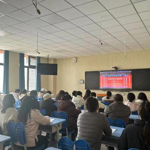 弘扬教育家精神，勇担新时代使命——濮阳县化肥厂职工子弟学校组织教师收看教育家精神2025年巡回演讲报告会活动