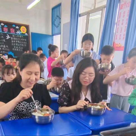 不负“食”光，“味”爱而来 巴师附小四年级（16）班陪餐记