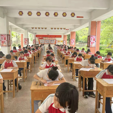 “龙舟载童梦 彩绘庆双节”——乳城镇中心小学（乳源八一小学）现场绘画比赛