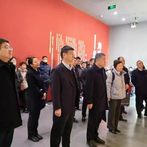 鹤壁分行开展建行-建信“向新同行 领航未来”党建联学暨二零二五年代理建信保险首季启动会