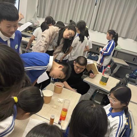 科技盛会耀校园，最美教室展新颜——中大附五年级第12周小记