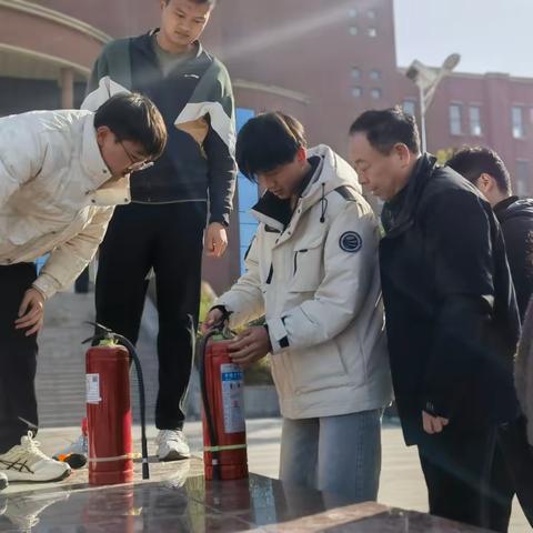 “消防安全  警钟长鸣”鄢陵县实验高中消防演练