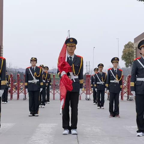 激情拼搏  不负韶华——鄢陵县实验高中升旗仪式