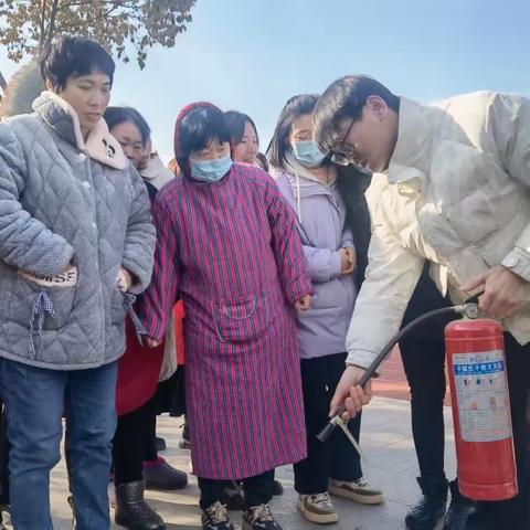 安全无处不在——鄢陵县实验高中宿舍消防安全演练