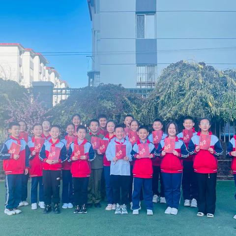 向光而生，向阳而行——胡慧敏个人成长档案