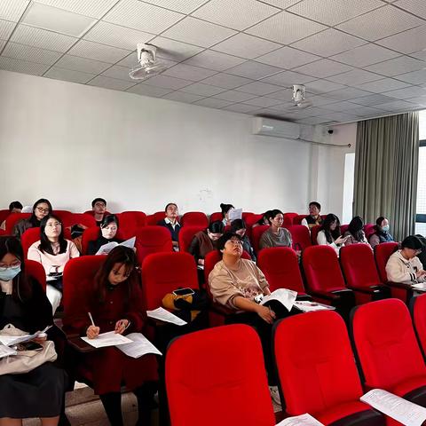 研韵飘香，英润心田 ——晋江一中、华侨中学初二英语组第15周教研活动