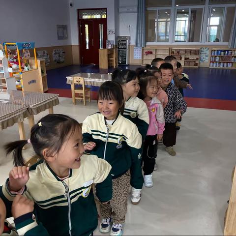 幼儿园的快乐生活——恒大幼儿园小三班一周回顾