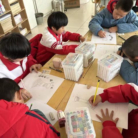 曲阜九巨龙学校小学部美术社团绘画活动