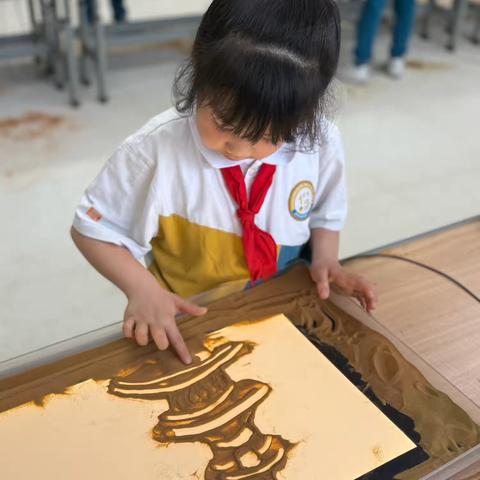 4.10沙画课堂：《圣诞娃娃》