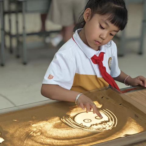 5.29沙画课堂：《月夜花精灵》