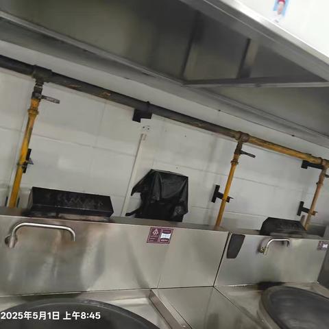 中膳餐厅班后检查。
