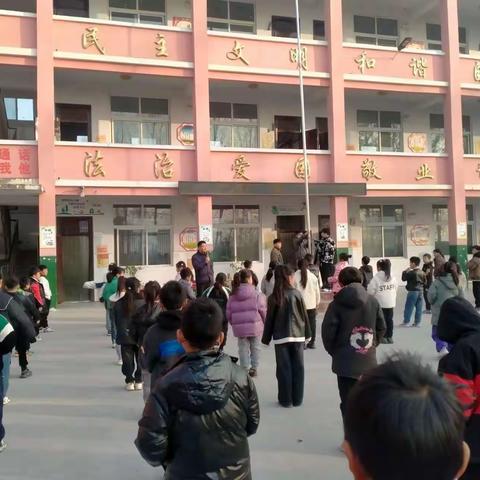 学校安全无小事，时刻绷紧安全弦 ——孙瓦房小学常规安全教育