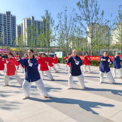 太极展风采，面香传温情-七贤街道思贤社区开展敬老活动