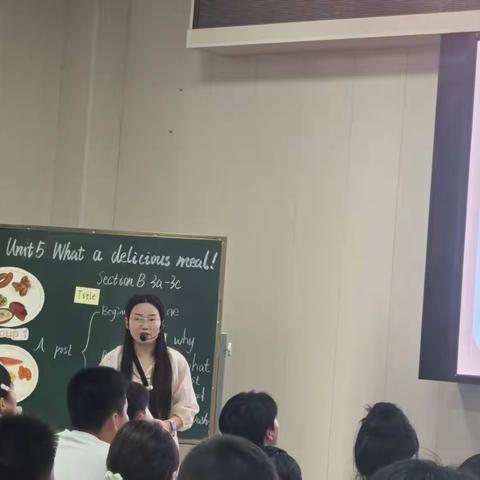 三尺讲台竞风采 英语课堂绽芳华——记2025年赣县区初中英语教师优质课比赛