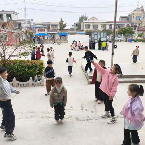 快乐课间我做主！ 新乡县小冀镇张青学校玩转 课间十分钟