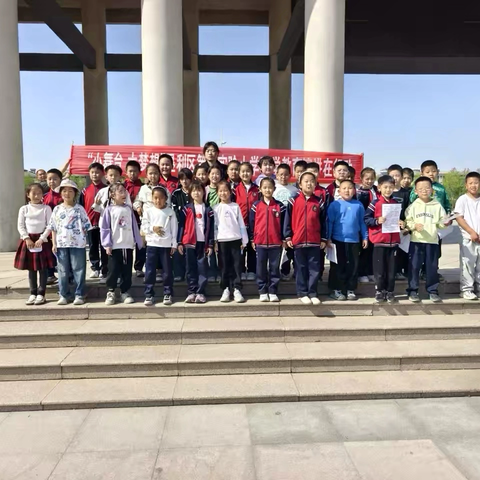 “小舞台.大梦想”垦利区第二实验小学二年级三班科学教育户外演讲