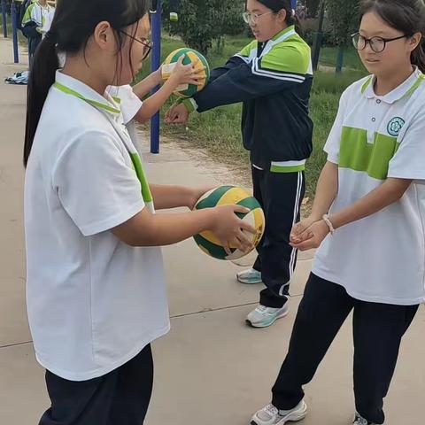 排球少年 圆梦希望--实验学校圆梦排球社团展示