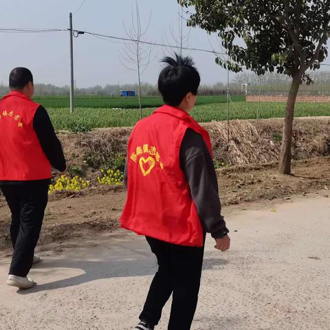鲁新小区陈集镇何庄村新时代实践站开展清明节安全隐患排查活动