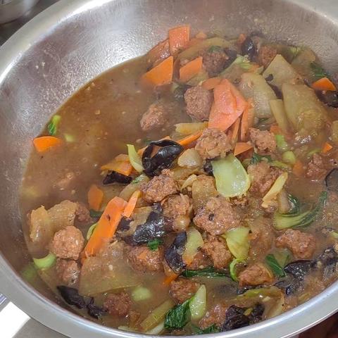 “食”光有味，“育”见健康——记堤村学校阳光食堂的暖心餐盘