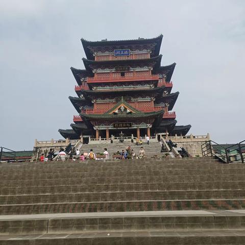 探寻文人风骨，领略革命文化，再见英雄城————高二八班游学感悟