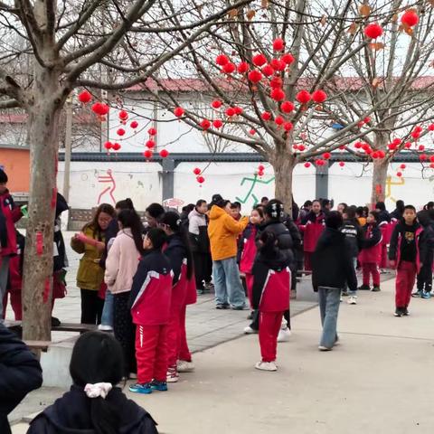 灯映新学期，谜启少年心——固城店中心小学新学期猜灯谜活动