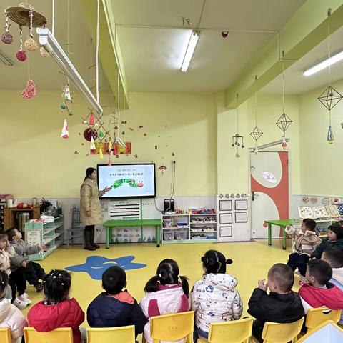 绘本共读：好饿的毛毛虫