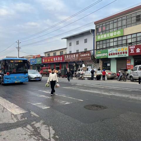 宝鸡高新第四小学二年级爱心护学家长们