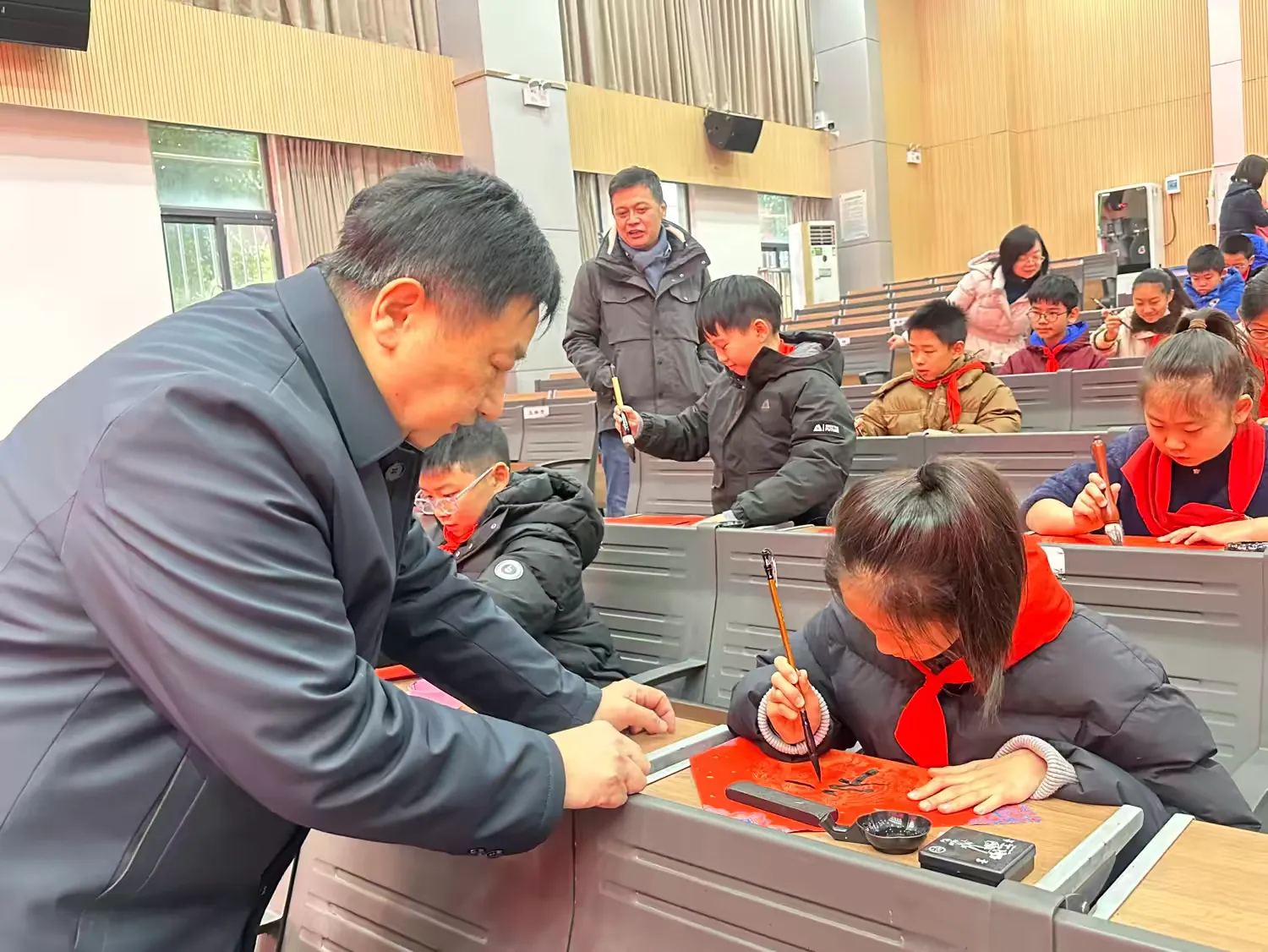 图片[11]-书香润童年，福马迎新春！小志老师受邀到白鹭街小学讲书法-52书法博客