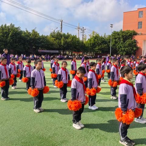 一起燃动秋天的赛场