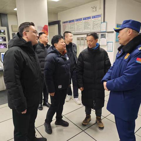 丰台消防支队联合六里桥街道武装部对六里桥村开展节前安全大检查