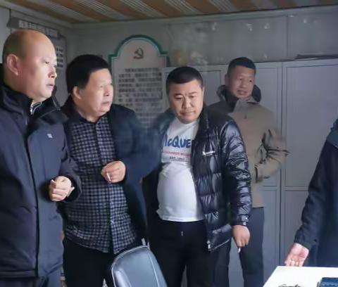 “以雪为令，闻雪而动”  嘉华物业清理积雪保畅通