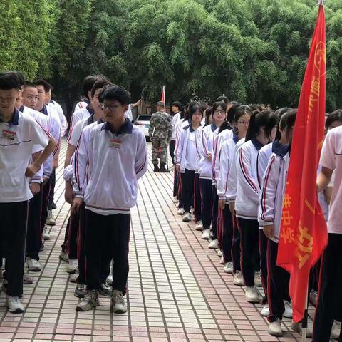 凝心聚力迎挑战，奋楫笃行启征程——记古巷中学高一(1)班军训活动