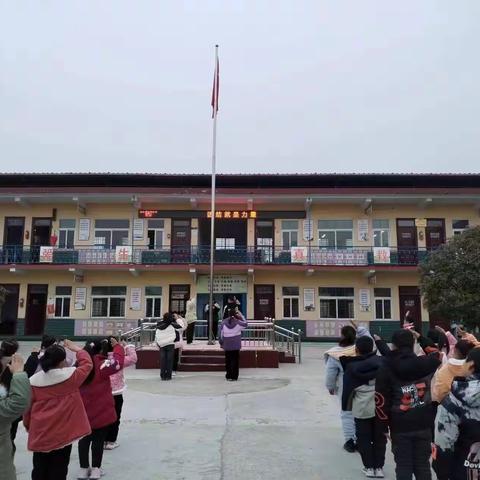 【鄢陵县陶城镇三岗小学】与众不同是童年