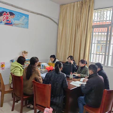 以言释形：图形的放大与缩小 —— 东英学校2025研究课题《农村小学数学课堂中学生语言表达能力与效果的研究》课题研讨活动