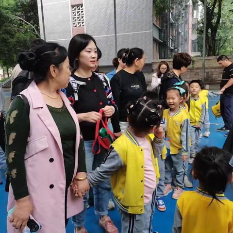 重庆市大渡口区百花幼儿园赴华夏航空社会实践教育基地