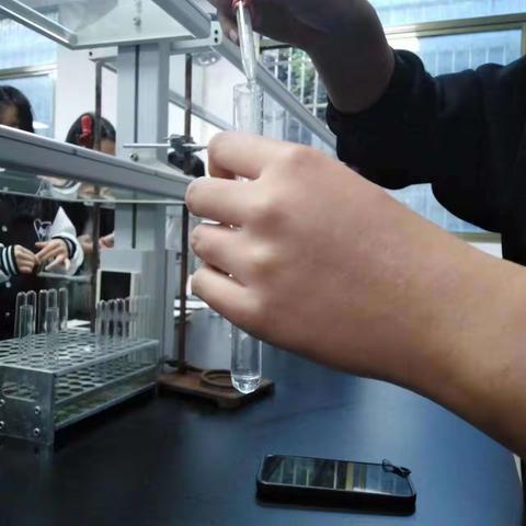 乙醇与强氧化剂重铭酸钾反应实验