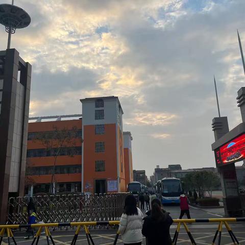 寻宇宙之“迹”、做未来之“星”