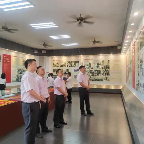 三江支行、龙塘支行和三门坡支行联合开展“七一”党日活动