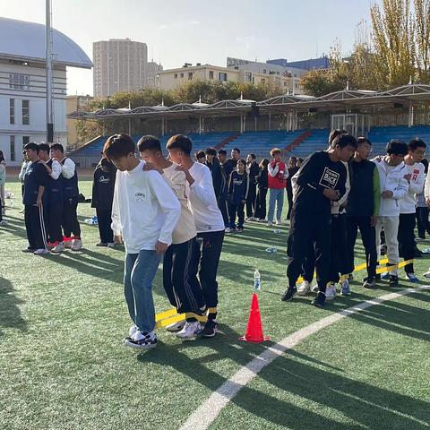 书写青春诗篇 争做有为青年——包头师范学院23级体教一班