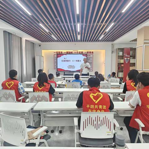 榆山街道翠屏社区：红星照童行，八一传薪火