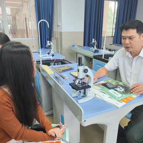 海口一中南海学校第二周初一生物备课组备课活动