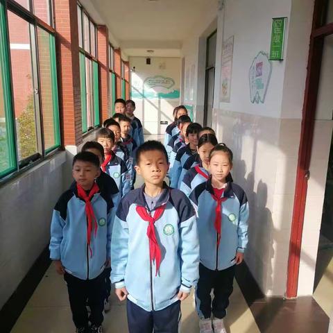 【罗村镇南韩学校】【优秀班级展播】四年级（1）班：星光汇聚的温暖小家