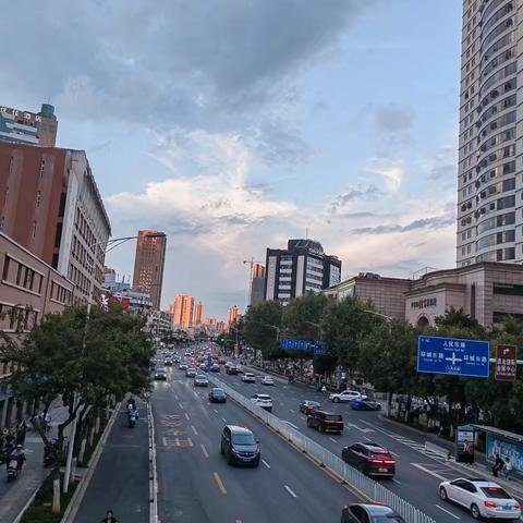 城市的时光韵律