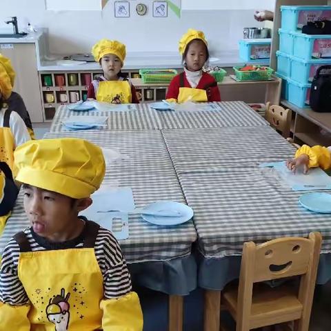 太阳三班今日分享—《圆圆的饭团》