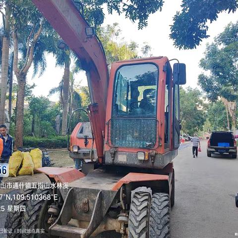 12月25日五指山市生态环境局开展非道路机械设备抽测