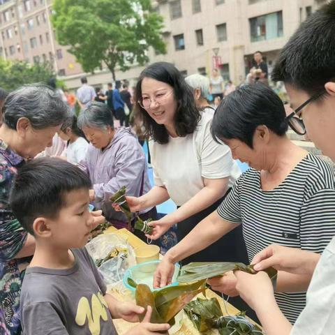 【双争进行时】粽情端午暖人心 党群共建乐融融 ——枫丹白露社区端午节文化活动精彩回顾