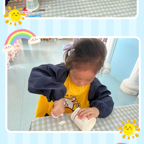 星期八小镇幼稚园—中四班《纸杯投影仪》