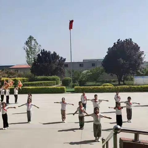 扬武术精神，展少年风采——尼家庄明德小学课后服务“武术操”