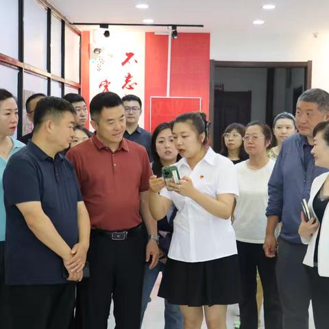 省委宣传部新闻出版处赴健康路街道开展采购2024年度党报党刊及服务项目验收工作