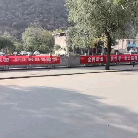 康乐社区深入辖区开展平安建设宣传活动